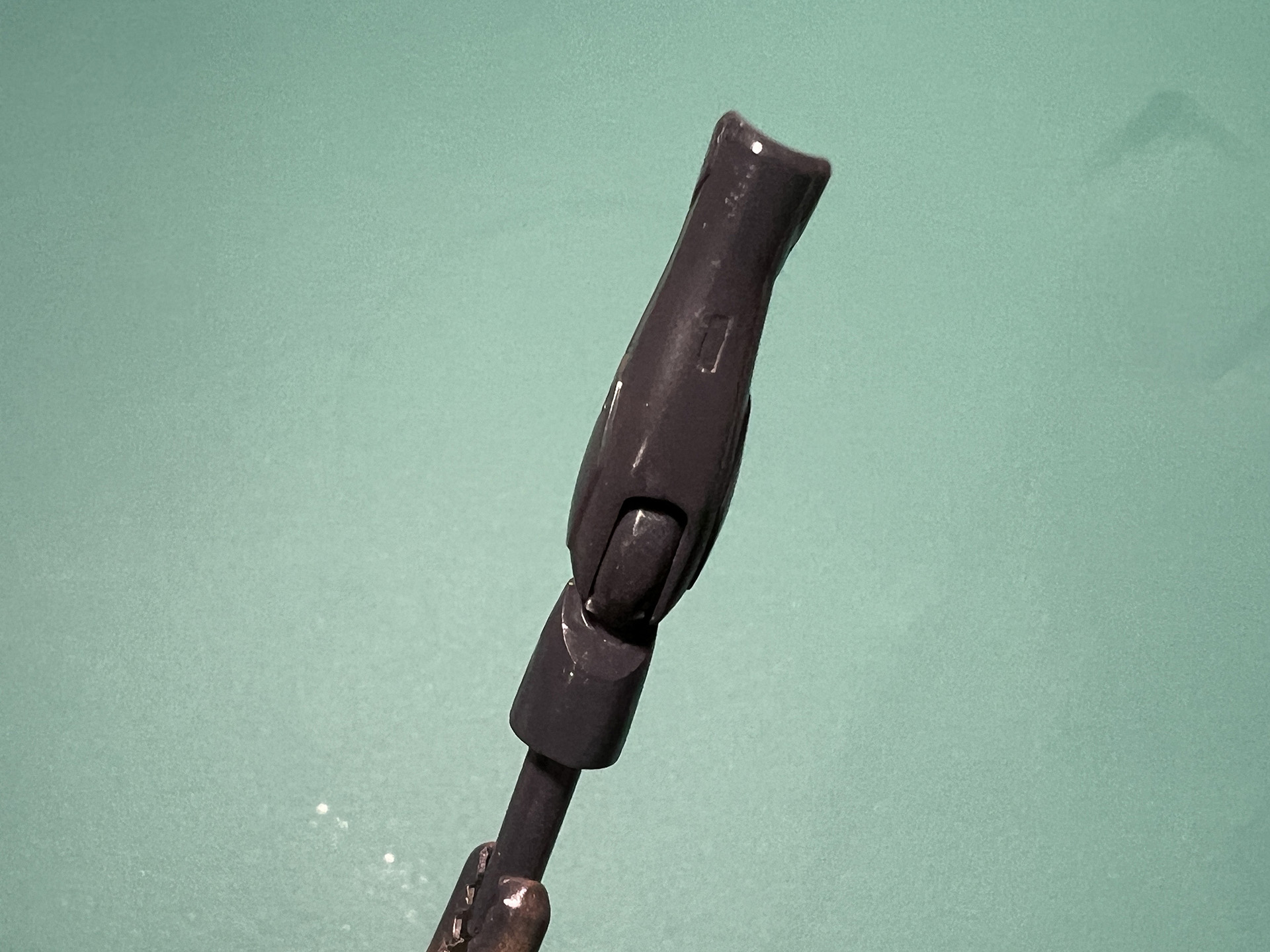 前腕部は「メカサフ HEAVY」で下地塗装