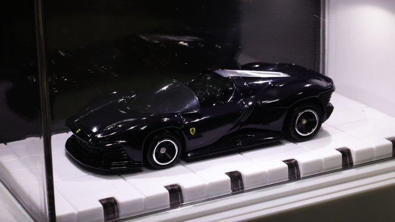 精悍さもあるブラック