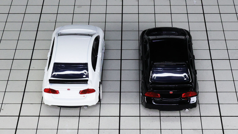 リア：ストンと落ちたリアが当時のスポーツカーテイストを感じさせます