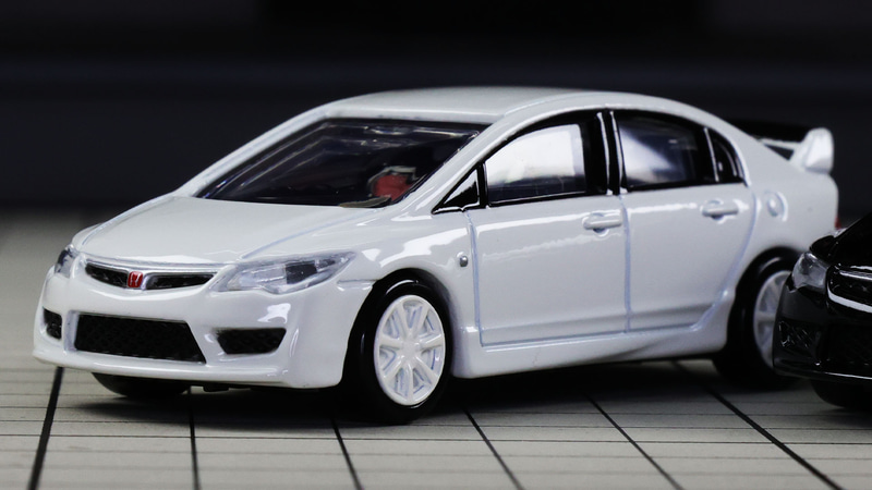 ホワイトボディーにはホワイトのホイール