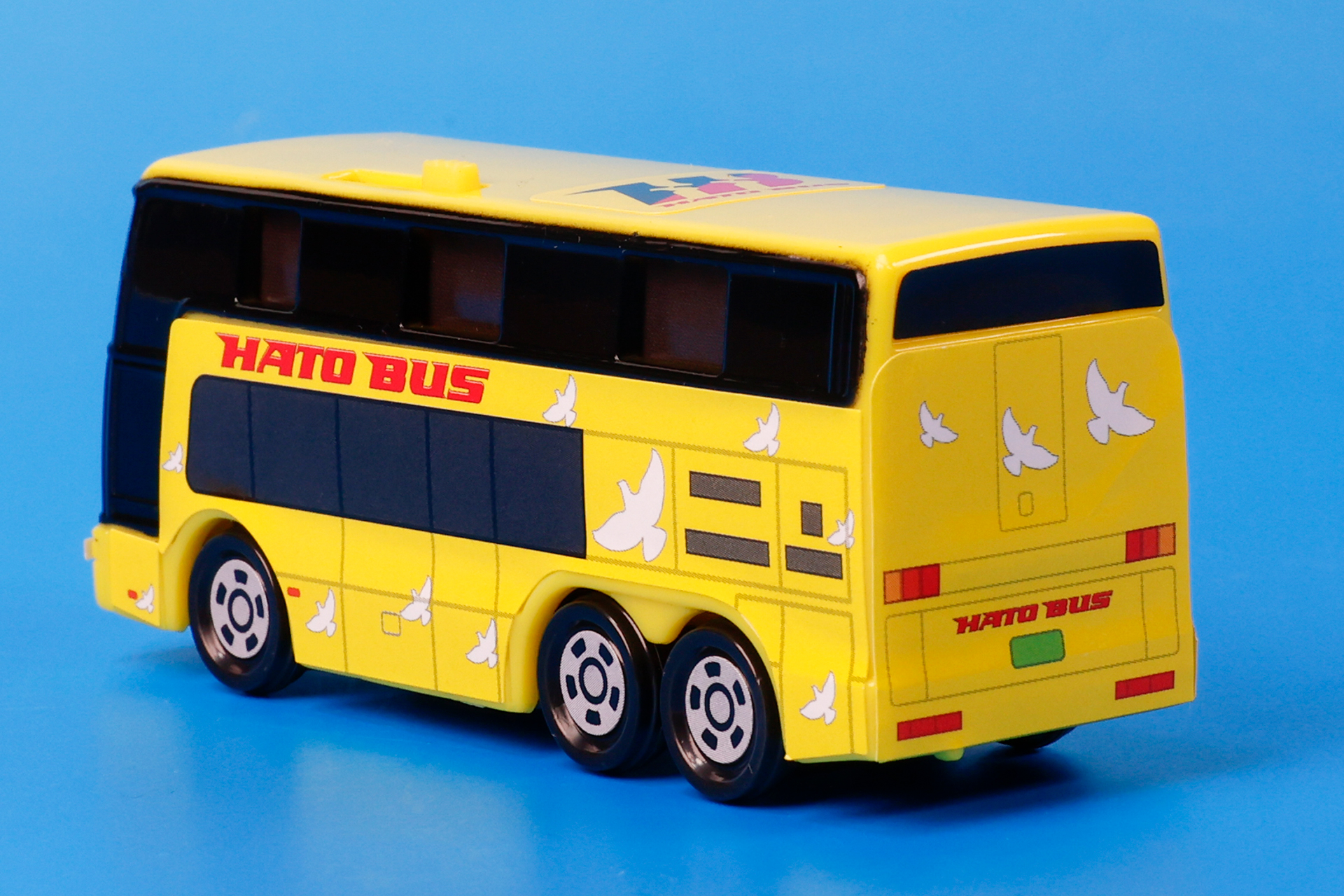 側面だけではなく、背面や天井部分のデザインも再現されている