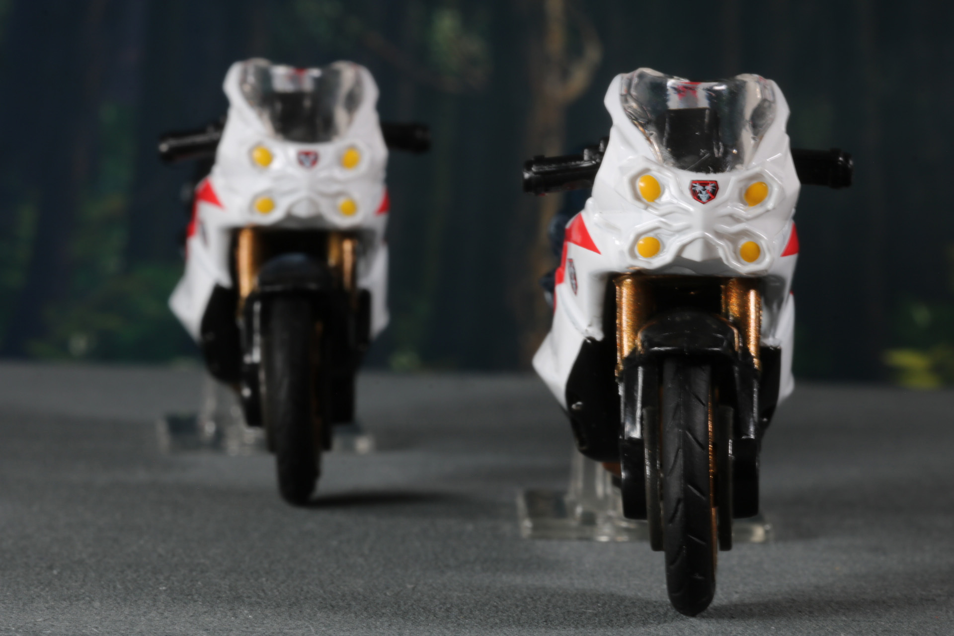 劇中でもあった迫力の追走シーンをイメージ