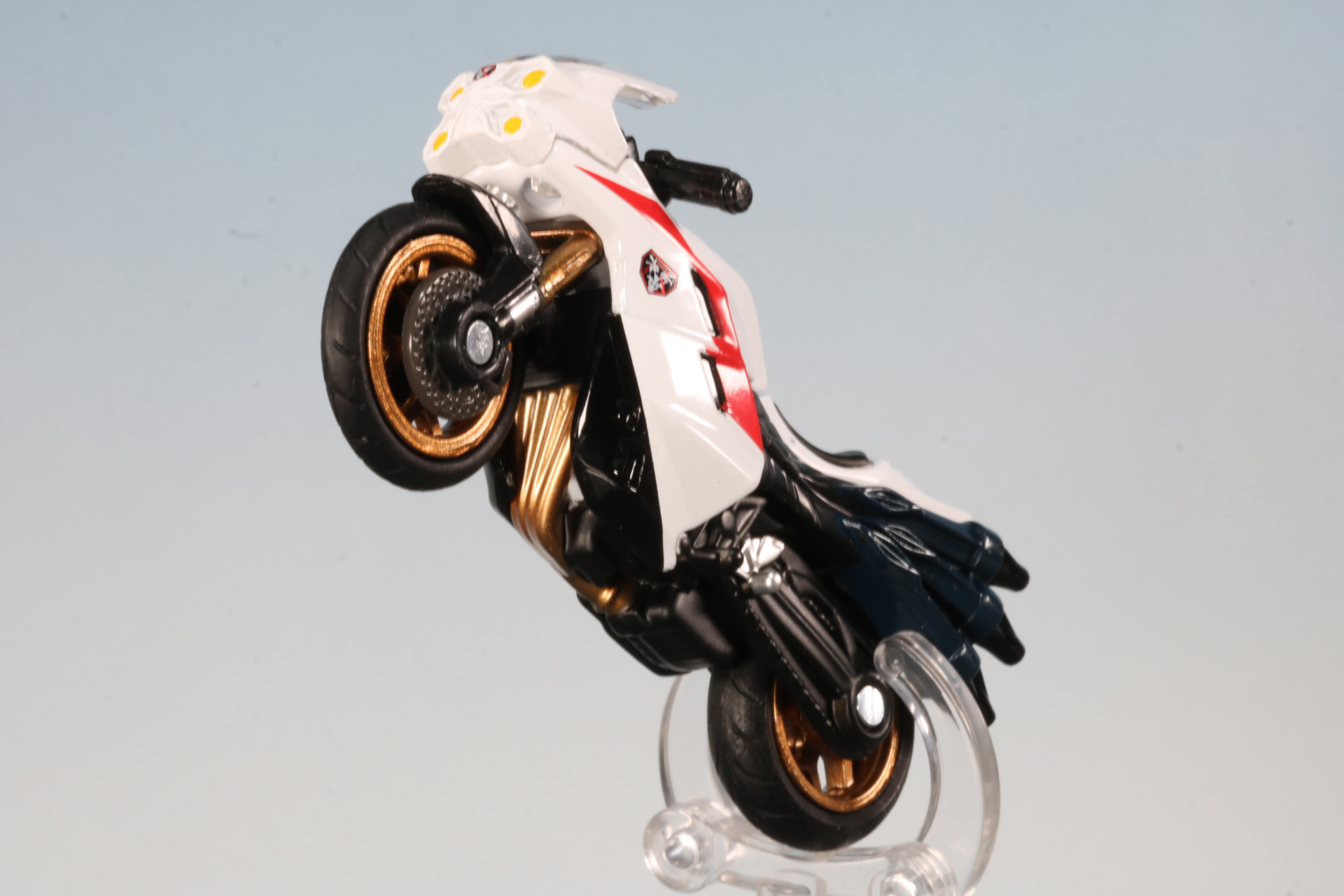 仮面ライダーのバイクとば大ジャンプ！