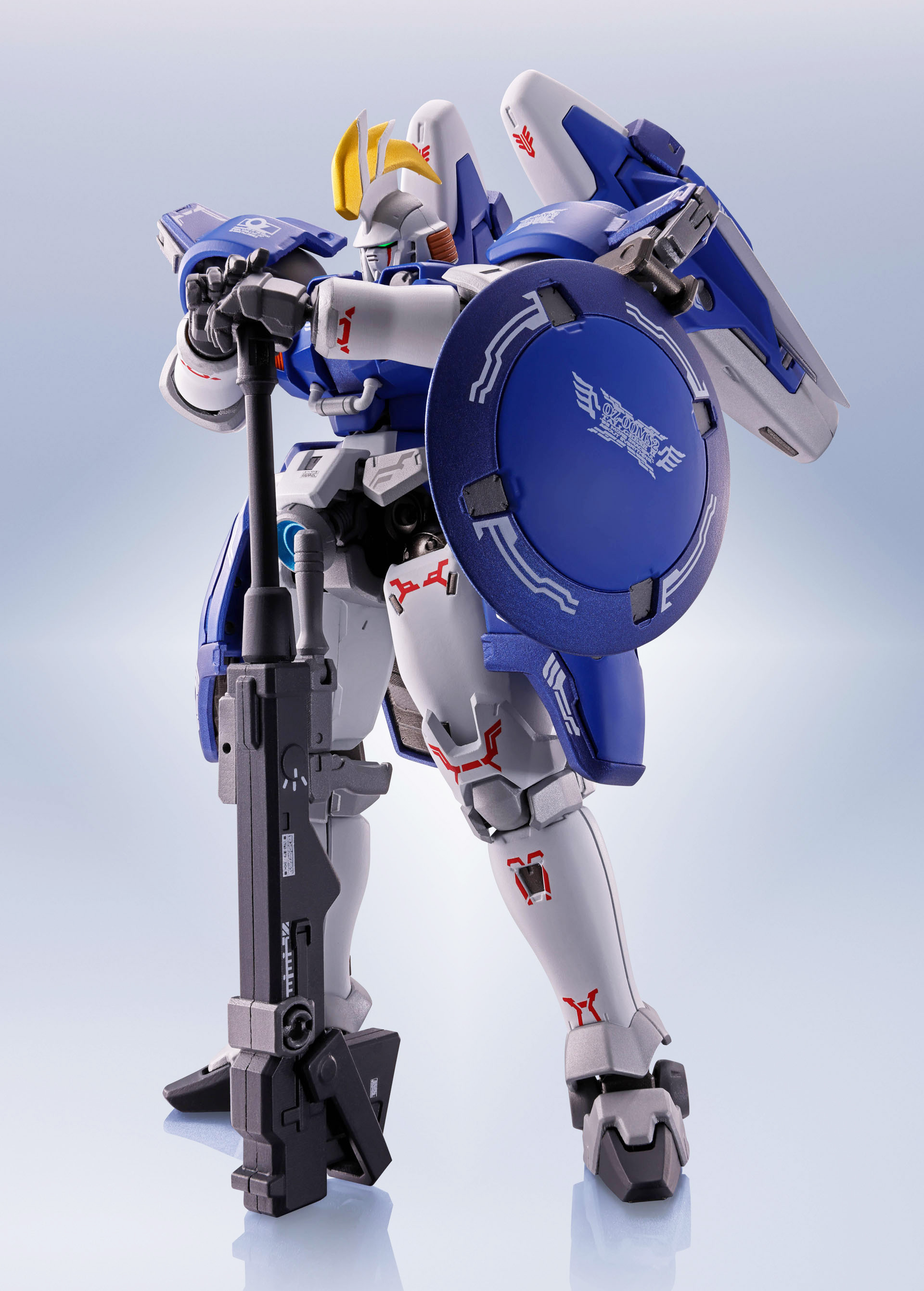 ドーパーガンを立てた仁王立ちポーズ。企画者こだわりの姿だ