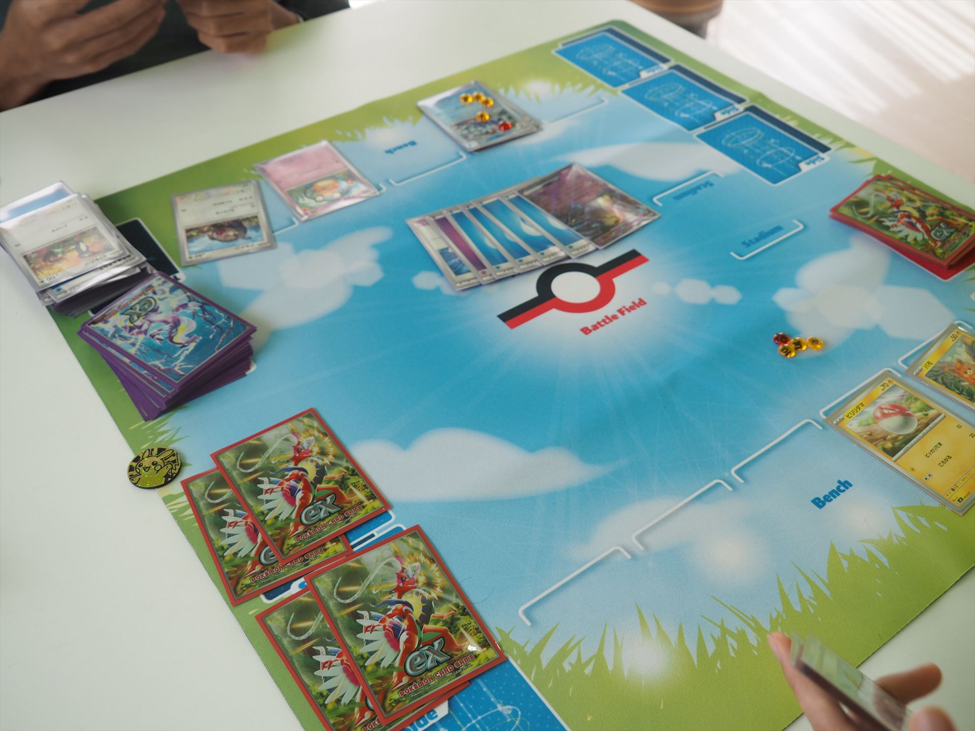 自分のサイドを全て取ったプレイヤー（奥側）の勝利