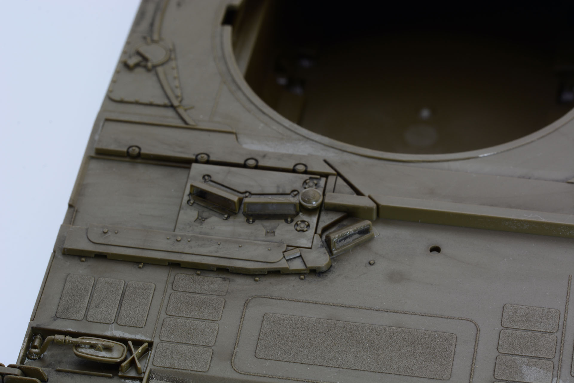 ドライバーズハッチのスライド機構