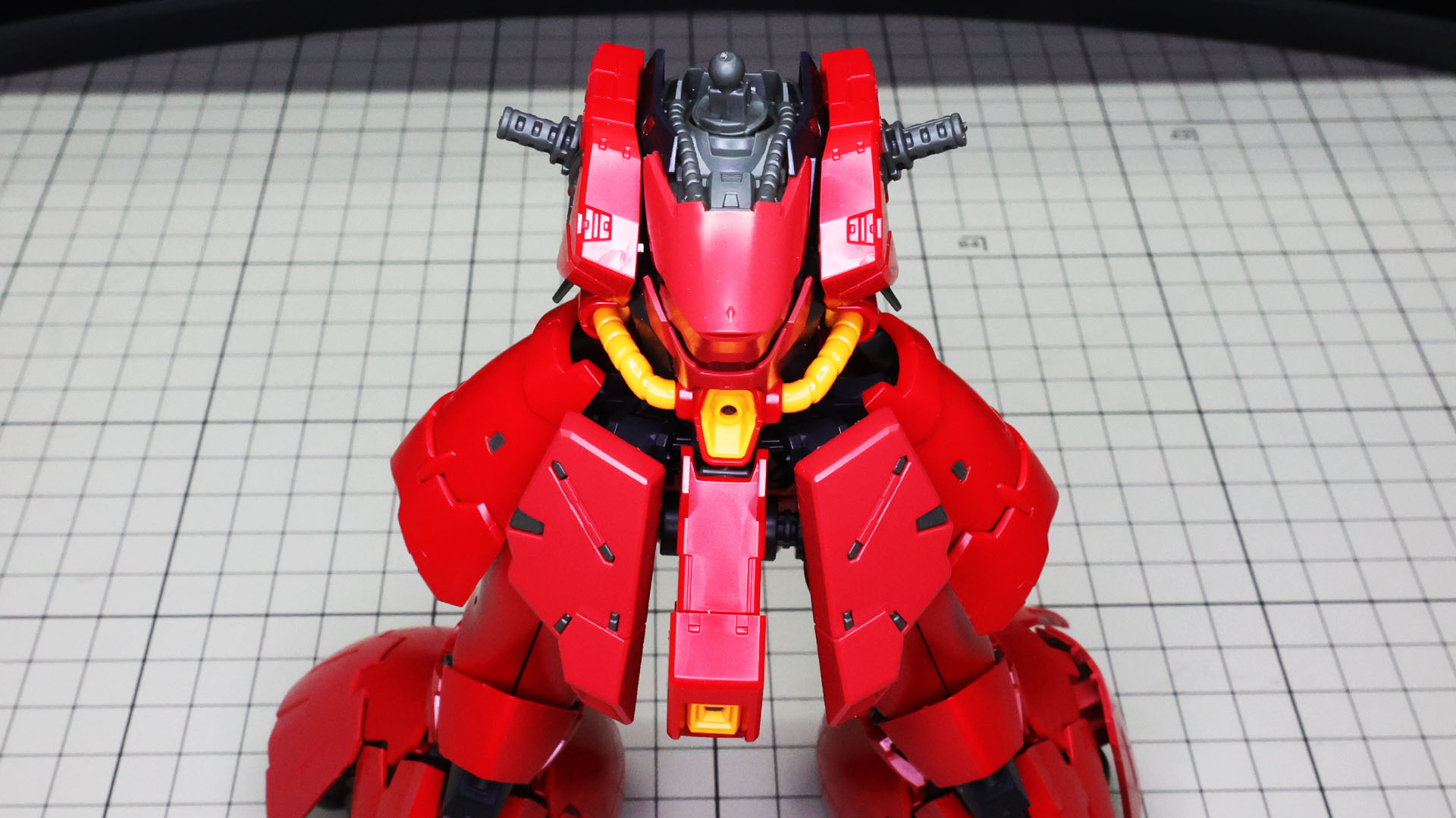 下半身とドッキングさせればそのバランスの違いがよくわかります