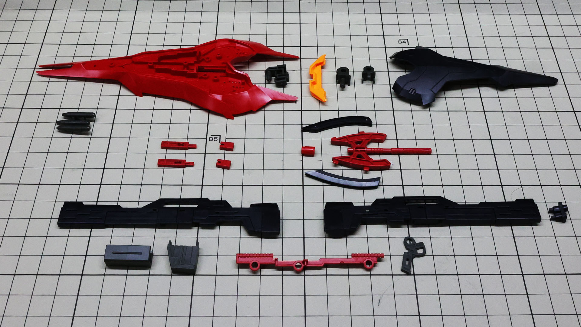 ビームライフル、シールド、ビーム・サーベル、ビーム・トマホークを組んでいきます