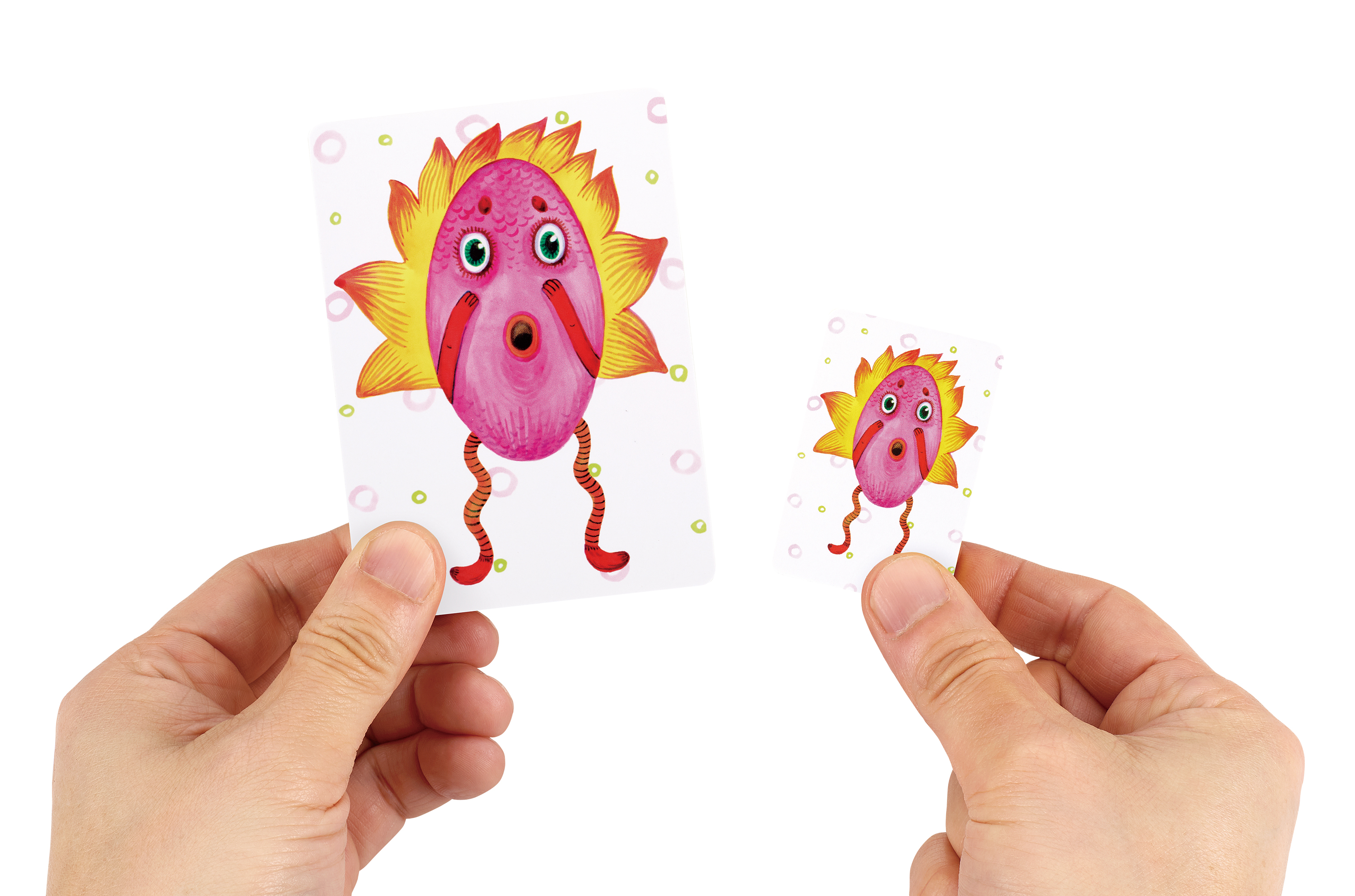 左が通常の商品、右がミニチュア化された本商品