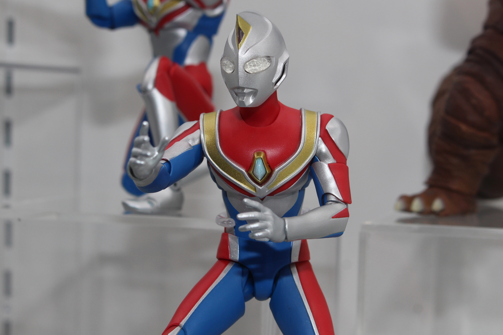 ウルトラマンダイナのフラッシュタイプを真骨彫製法にてアクションフィギュア化