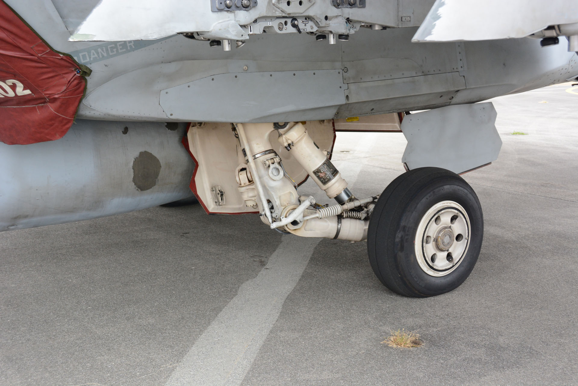 機体を支えるランディングギア