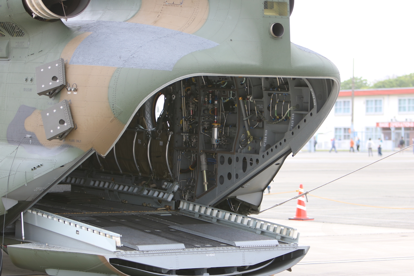 絡み合ったような配管がいい