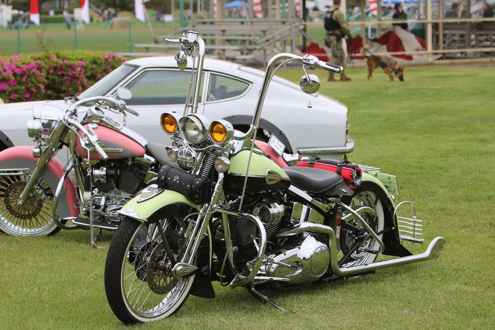 クラシックなバイクや車も塗装や造形にロマンが詰まっていてで魅力的だった