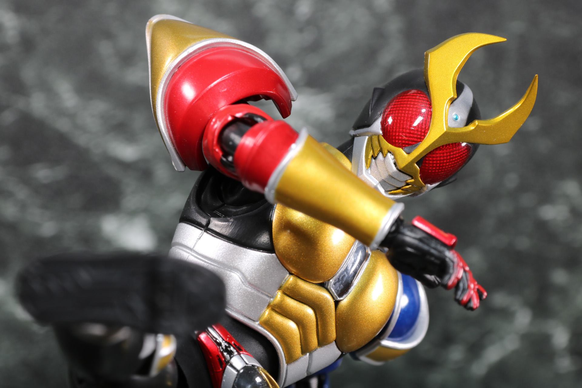 フレイムセイバーを構えた状態