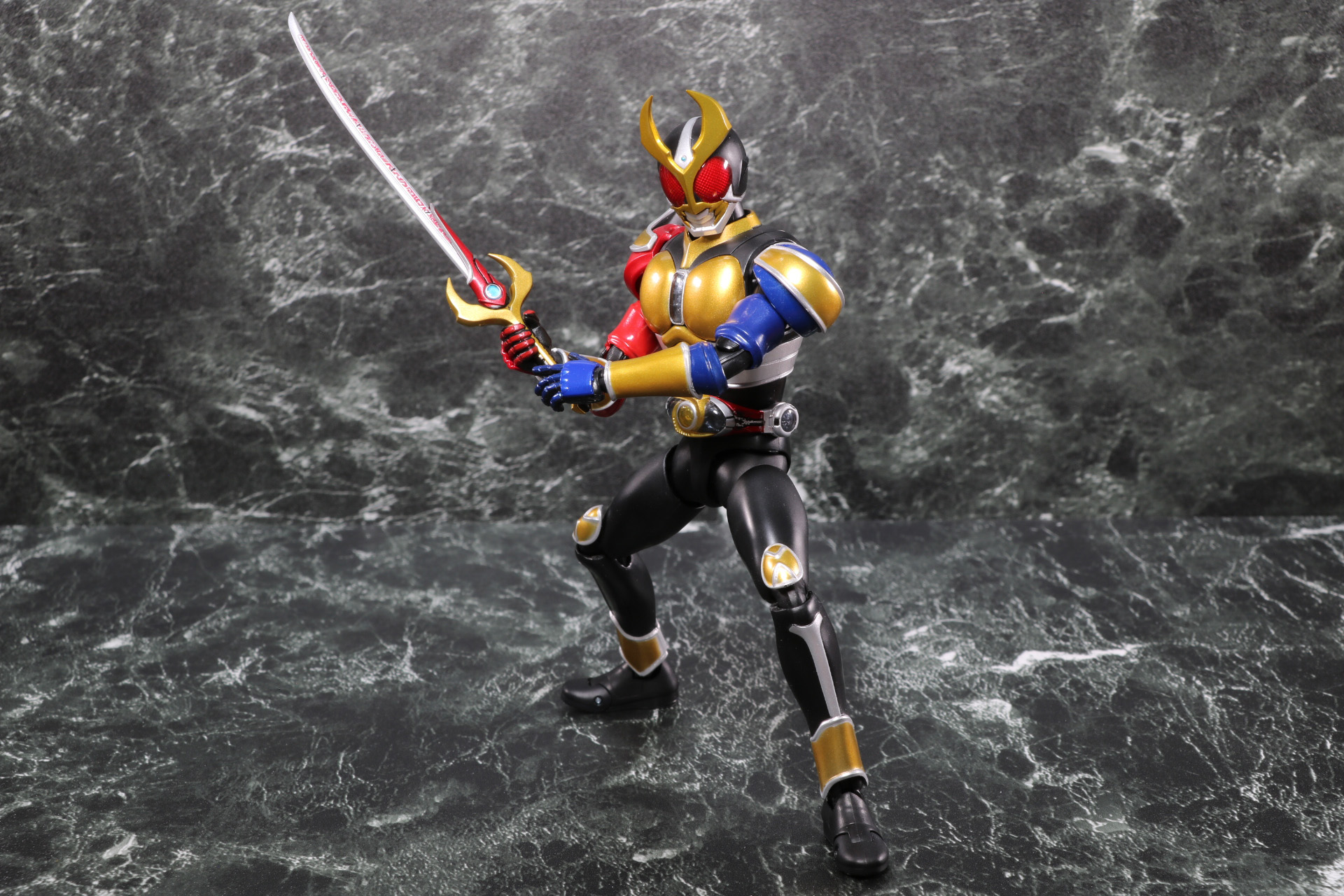 フレイムセイバーを構えた状態