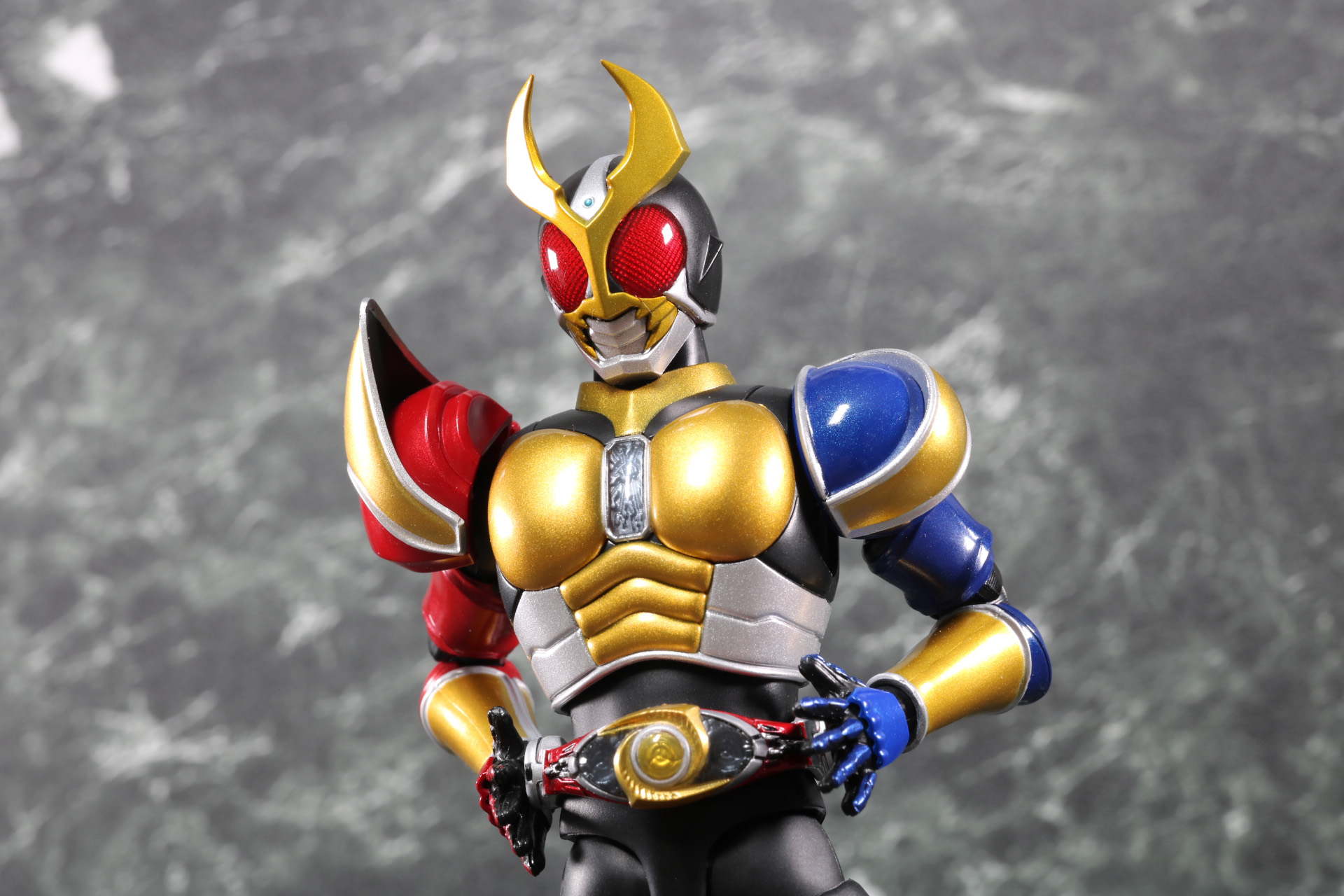 フレイムセイバーを構えた状態