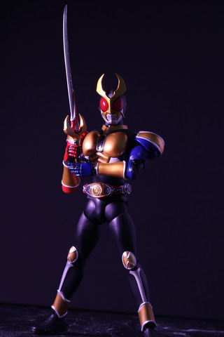 真骨彫 s.h.フィギュアーツ 仮面ライダーアギト トリニティフォーム S.H.Figuarts（真骨彫製法） 仮面ライダーアギト トリニティ