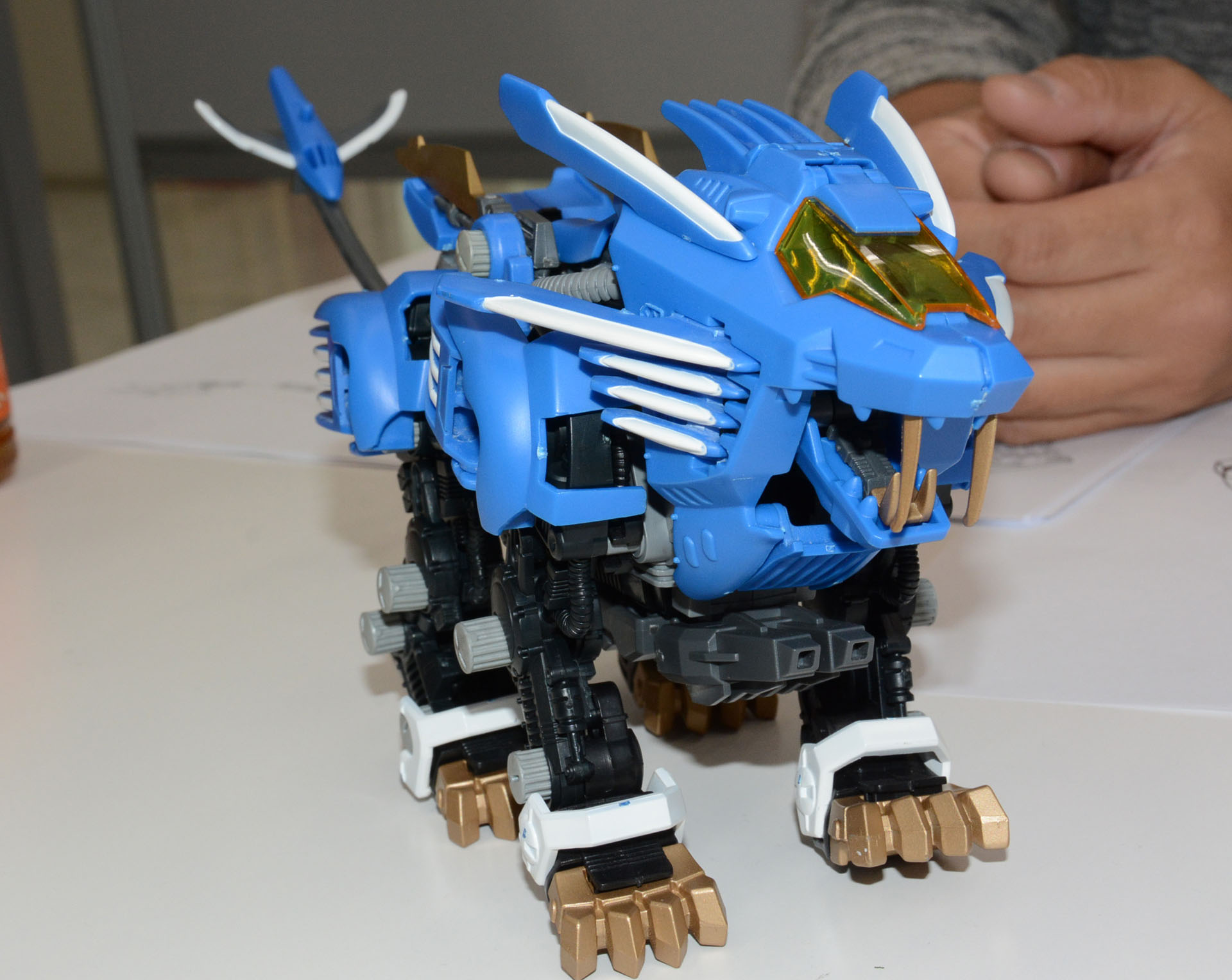 こちらはアニメ放映時に発売された「ブレードライガー」