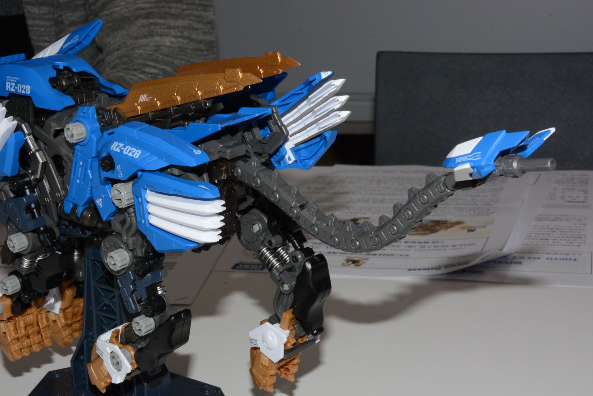 対象年齢15歳以上の「AZ-01 ブレードライガー」は、ディテール表現も非常に細かい