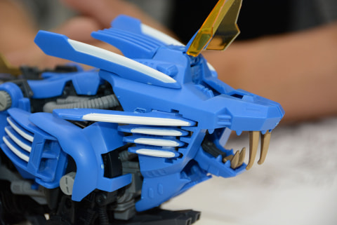 インタビュー】猫科の動き、ゾイドの重量感を！ 「AZ-01 ブレード