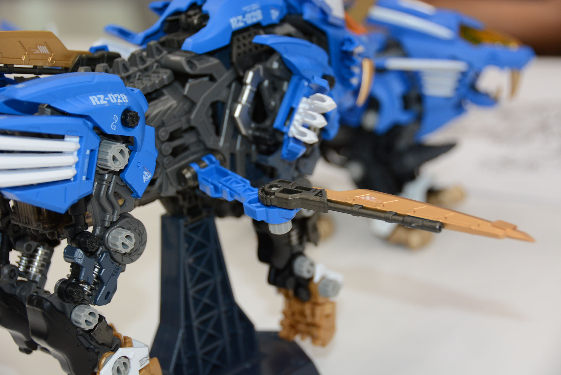 可動域の広いブレード