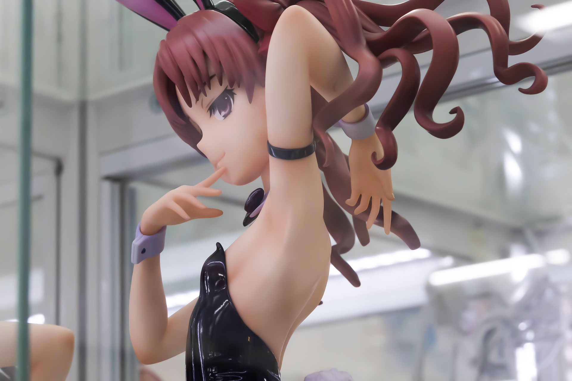 横から見るとかなり細身の体に見える