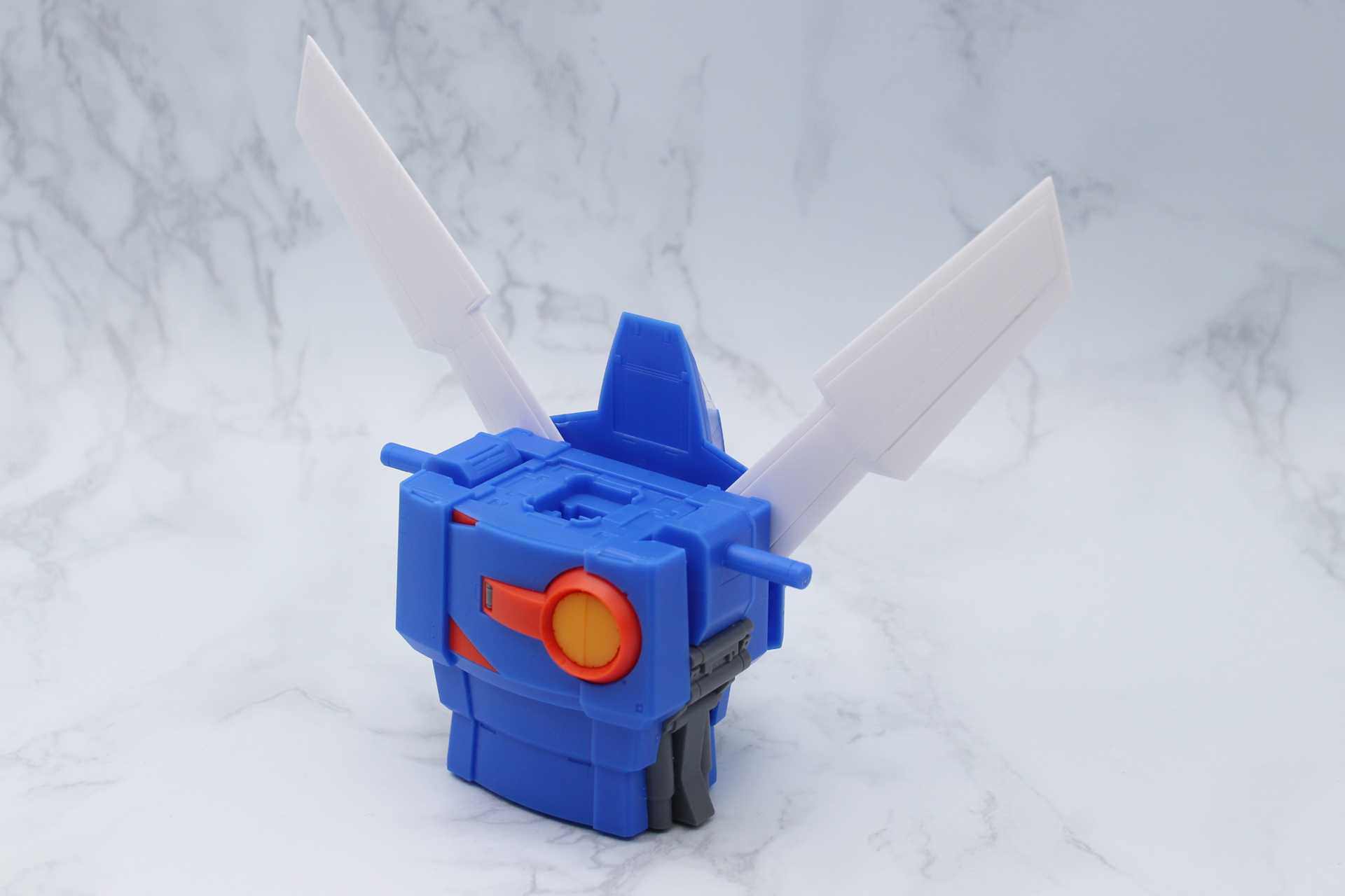 それぞれを組み立てて上半身が完成