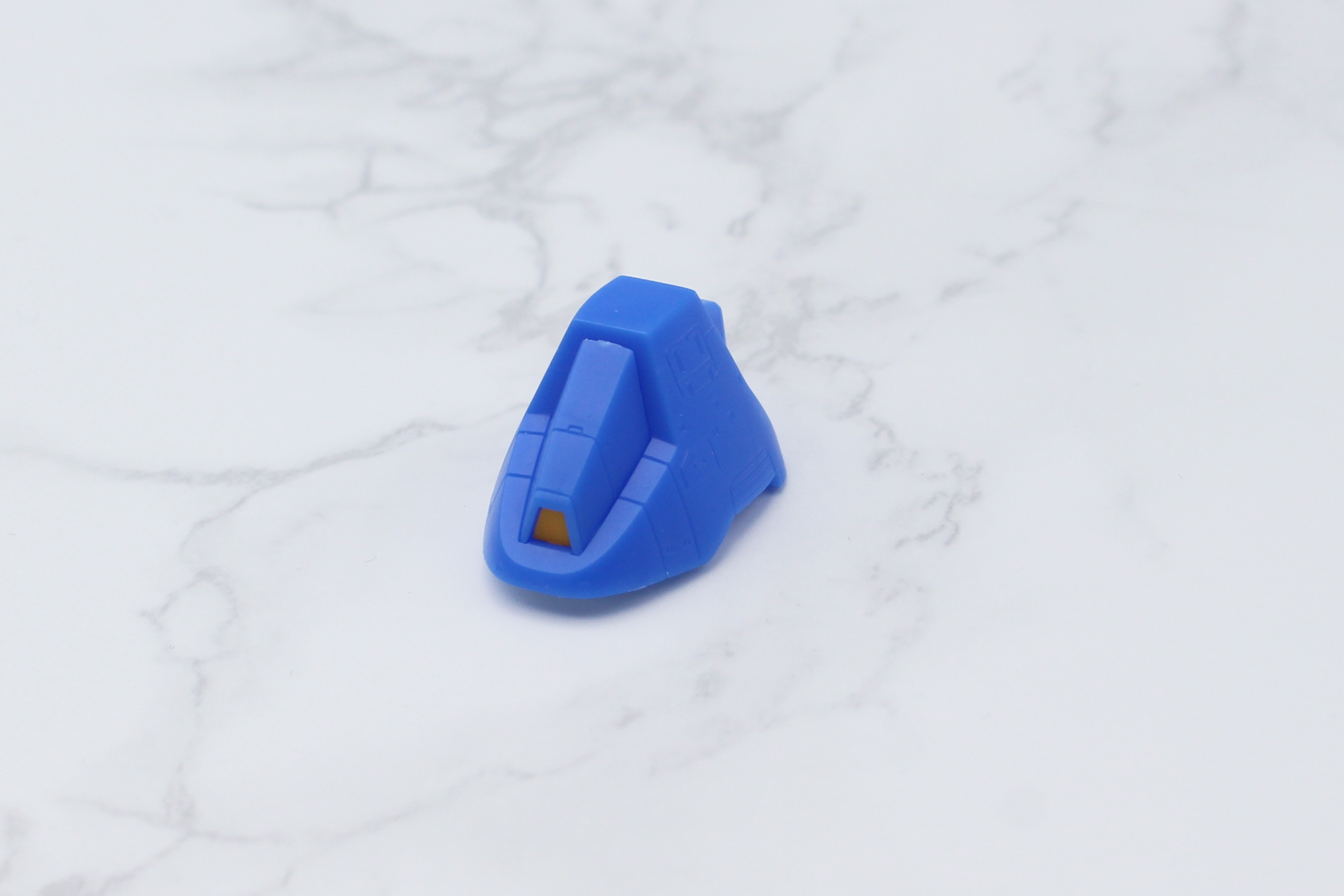 頭頂部を組み立てる