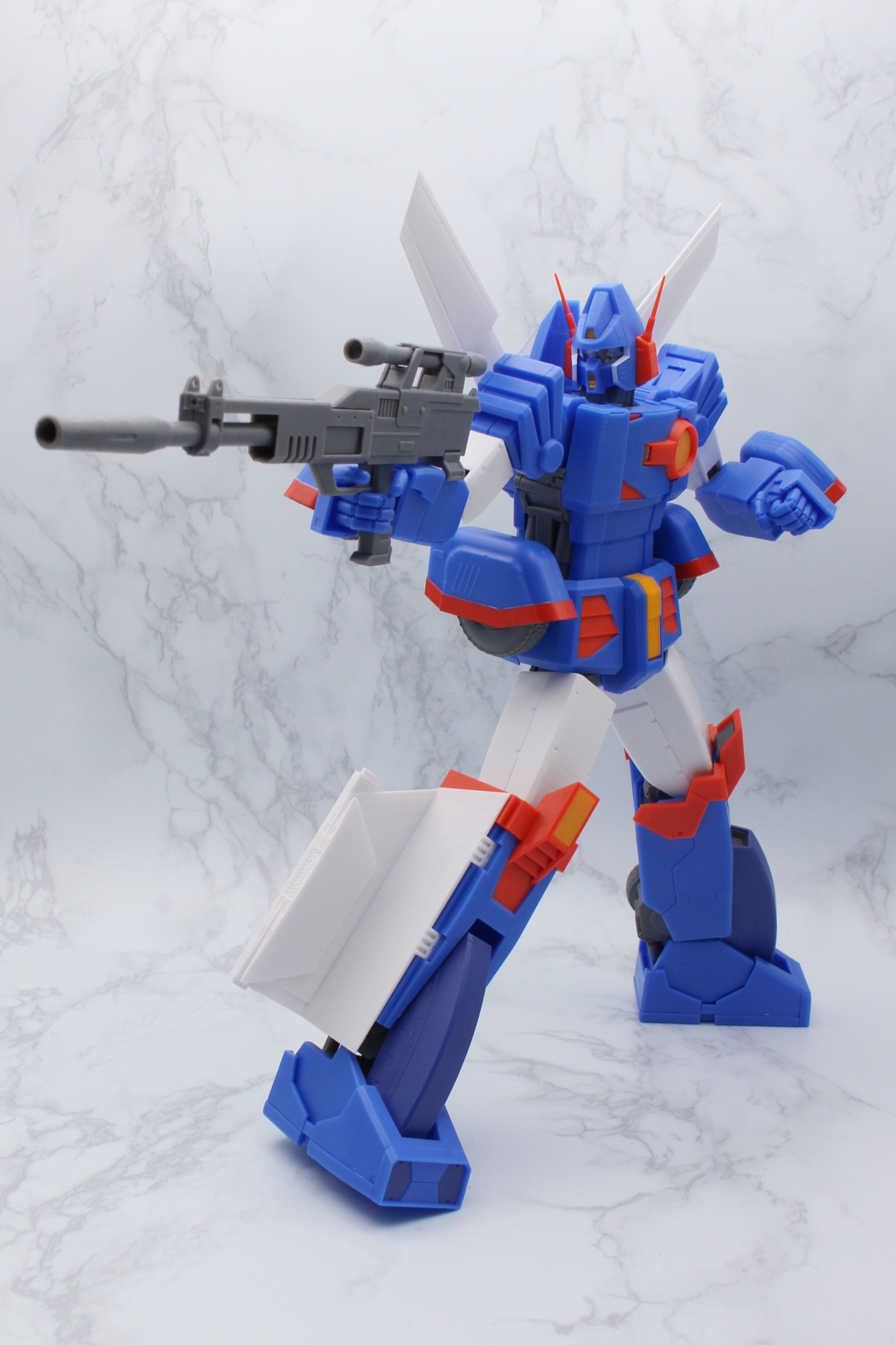 ポージングは無理をしない範囲で楽しみたい。実は素立ちが一番格好いいかも……