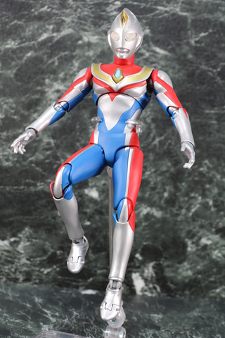 新品未使用SHFiguarts 真骨頂ウルトラマンダイナ ☆S.H.Figuarts 真骨彫製法 ウルトラマンダイナ 未開封 新品
