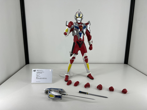 新品未開封　バンダイ グリッドマン フィギュア 電光超人グリッドマン」よりグリッドマンが真骨彫製法で
