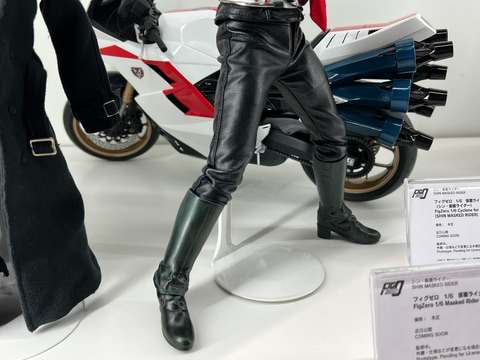 シン・仮面ライダー」より仮面ライダー/仮面ライダー2号