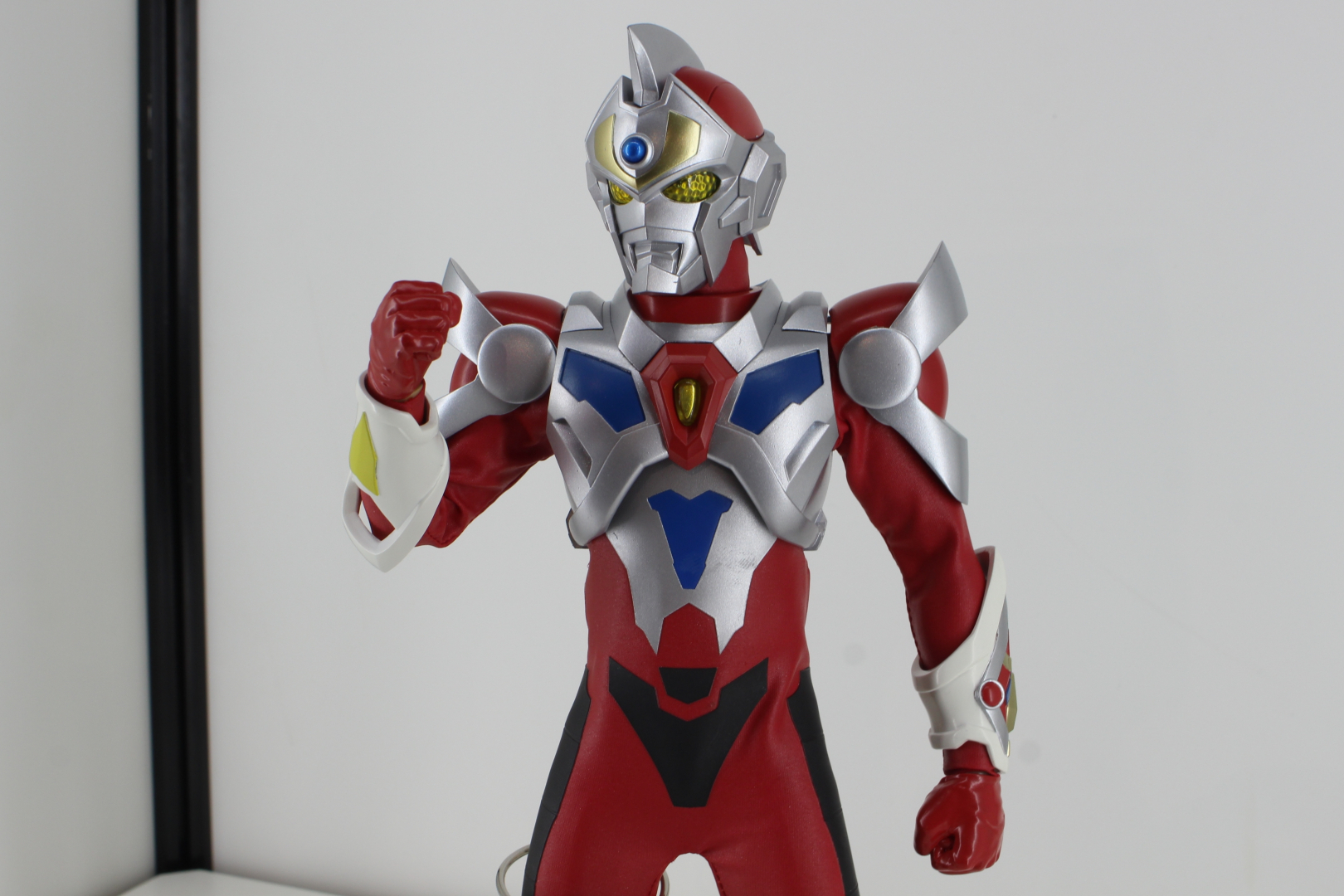 今年放映30周年を迎える、元祖グリッドマンが1/6スケールで登場する