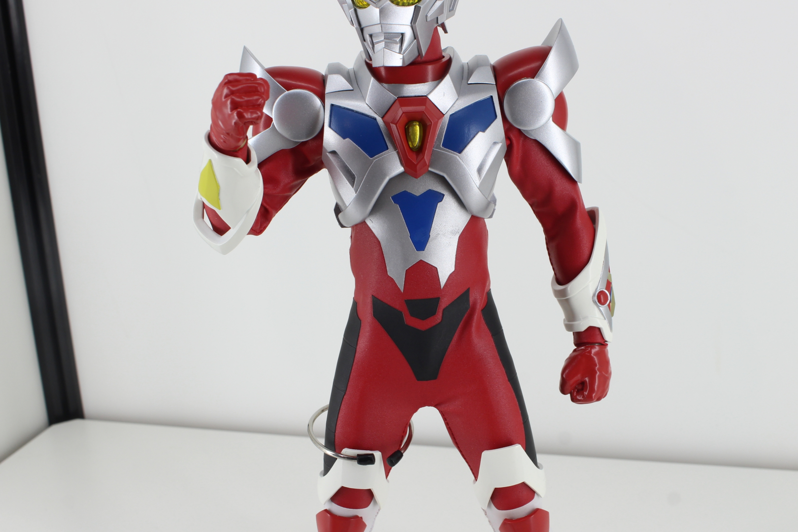 素材と塗装にこだわったスーツは、特撮版ならではの魅力