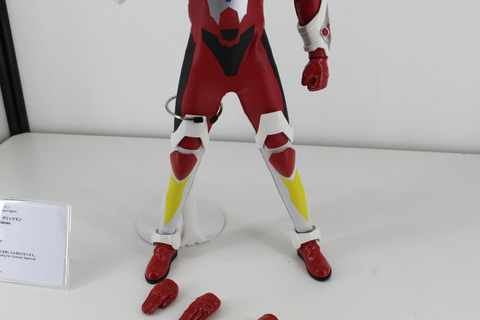 特別企画】「フィグゼロ」シリーズに「電光超人グリッドマン