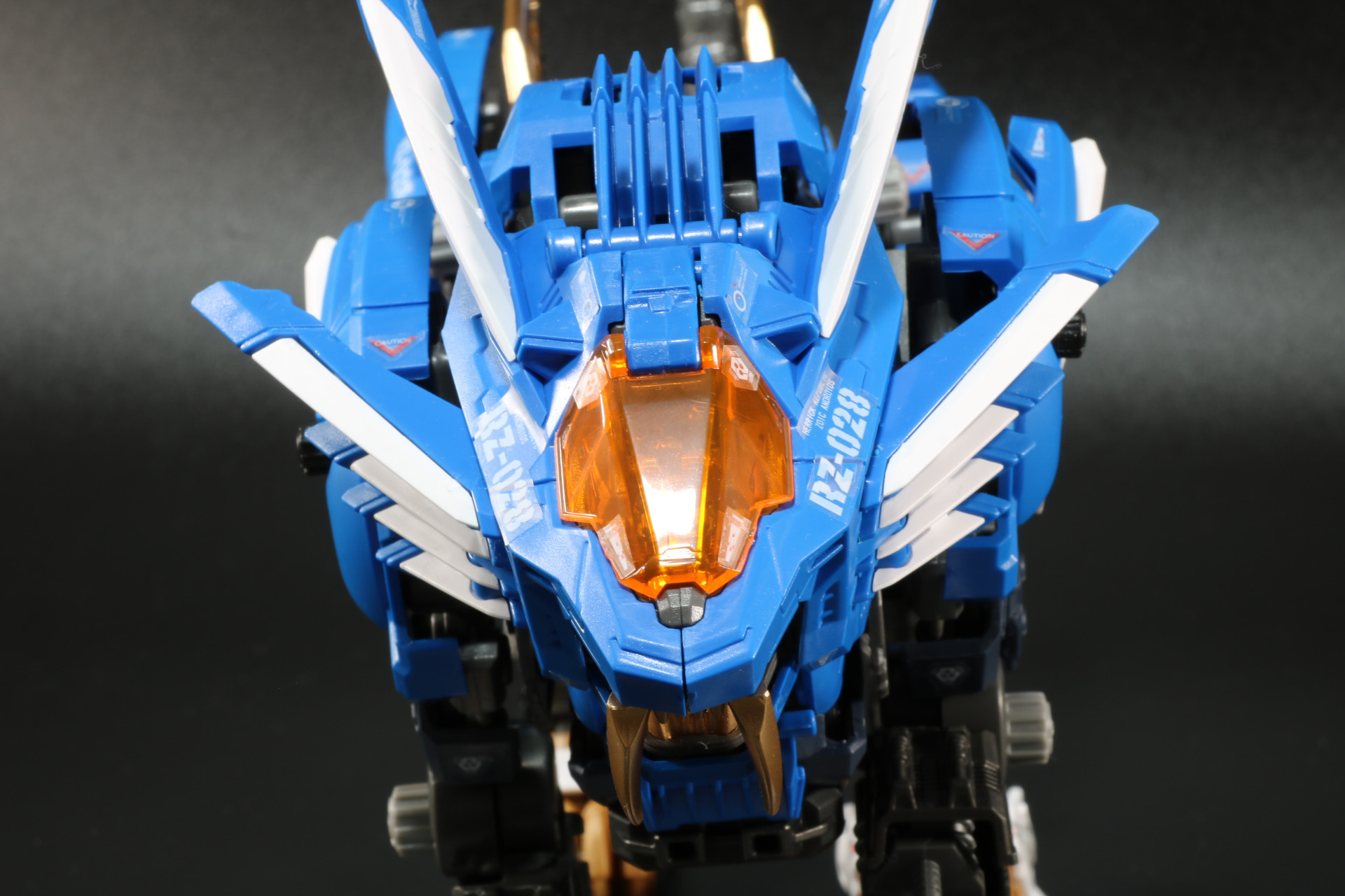 「共和国仕様」のたてがみパーツを装着