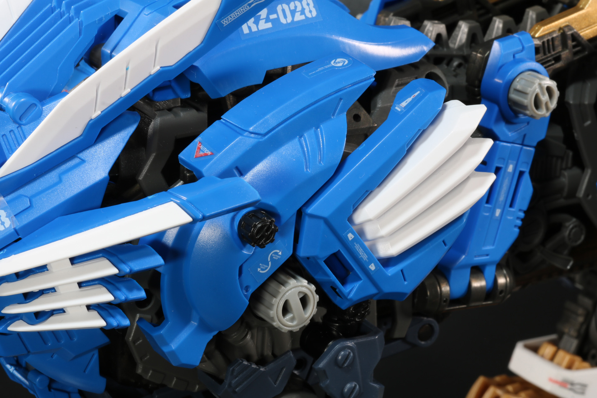 「共和国仕様」のたてがみパーツを装着