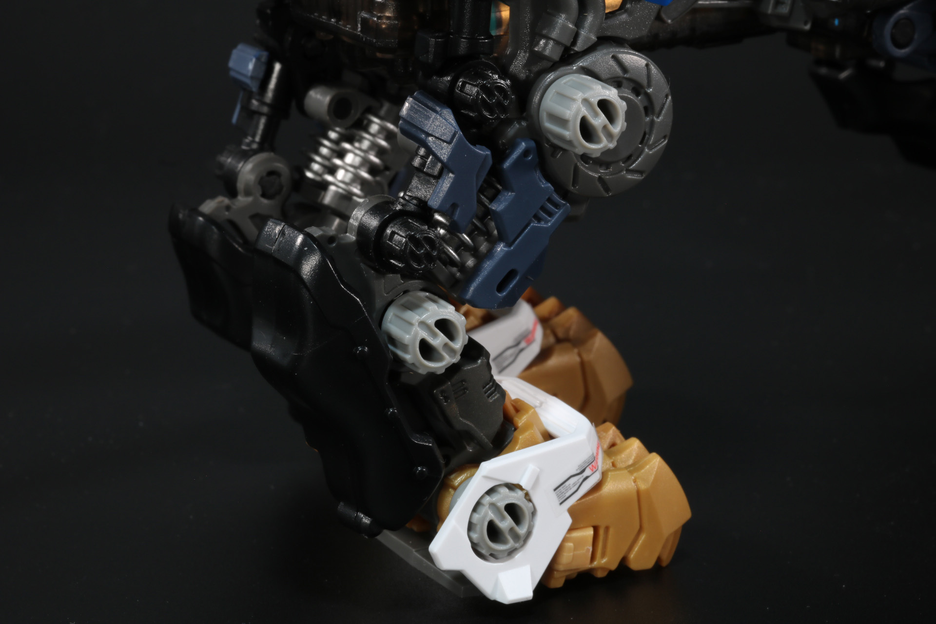 「共和国仕様」のたてがみパーツを装着