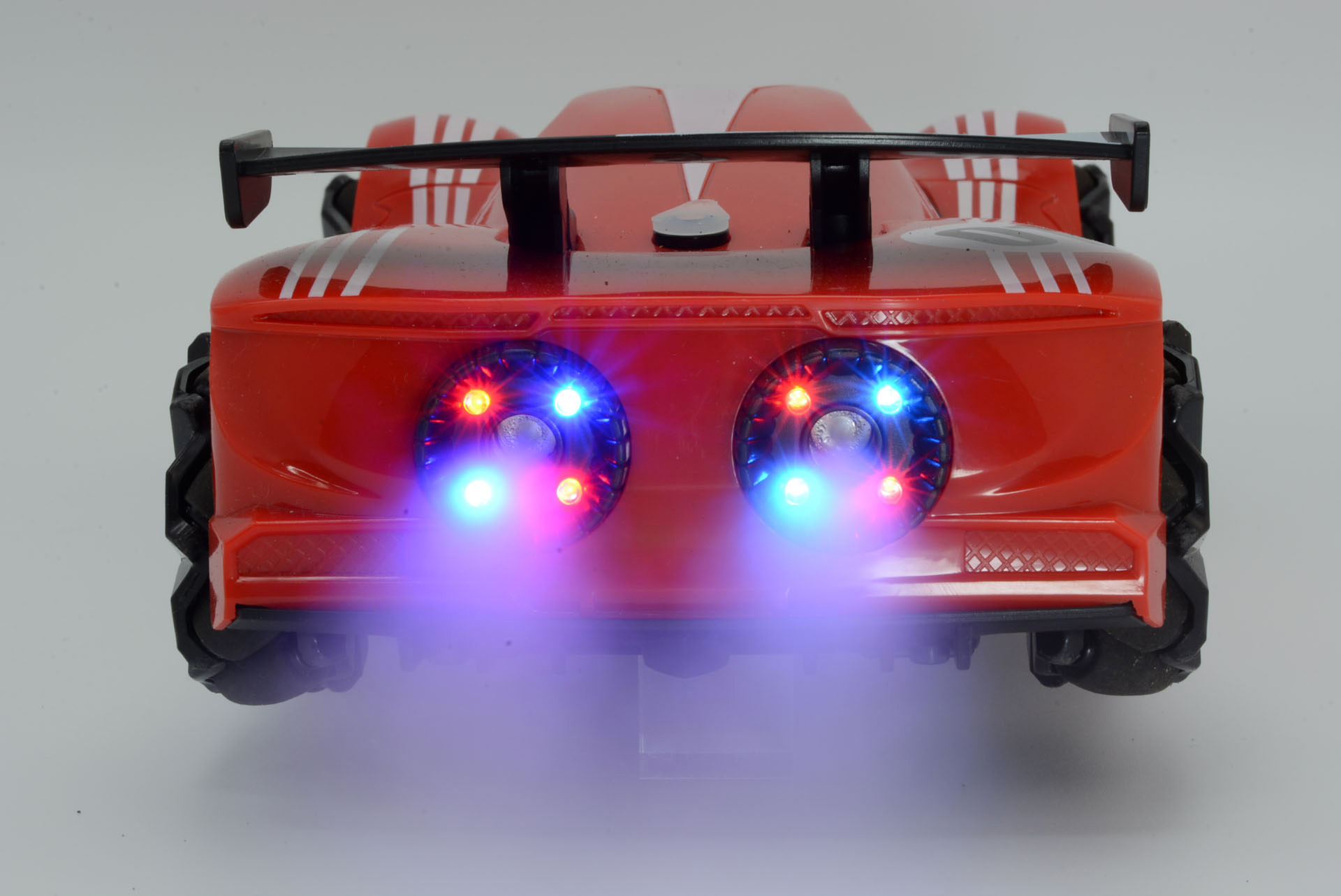 勢いよく吹き出す煙は水蒸気だ