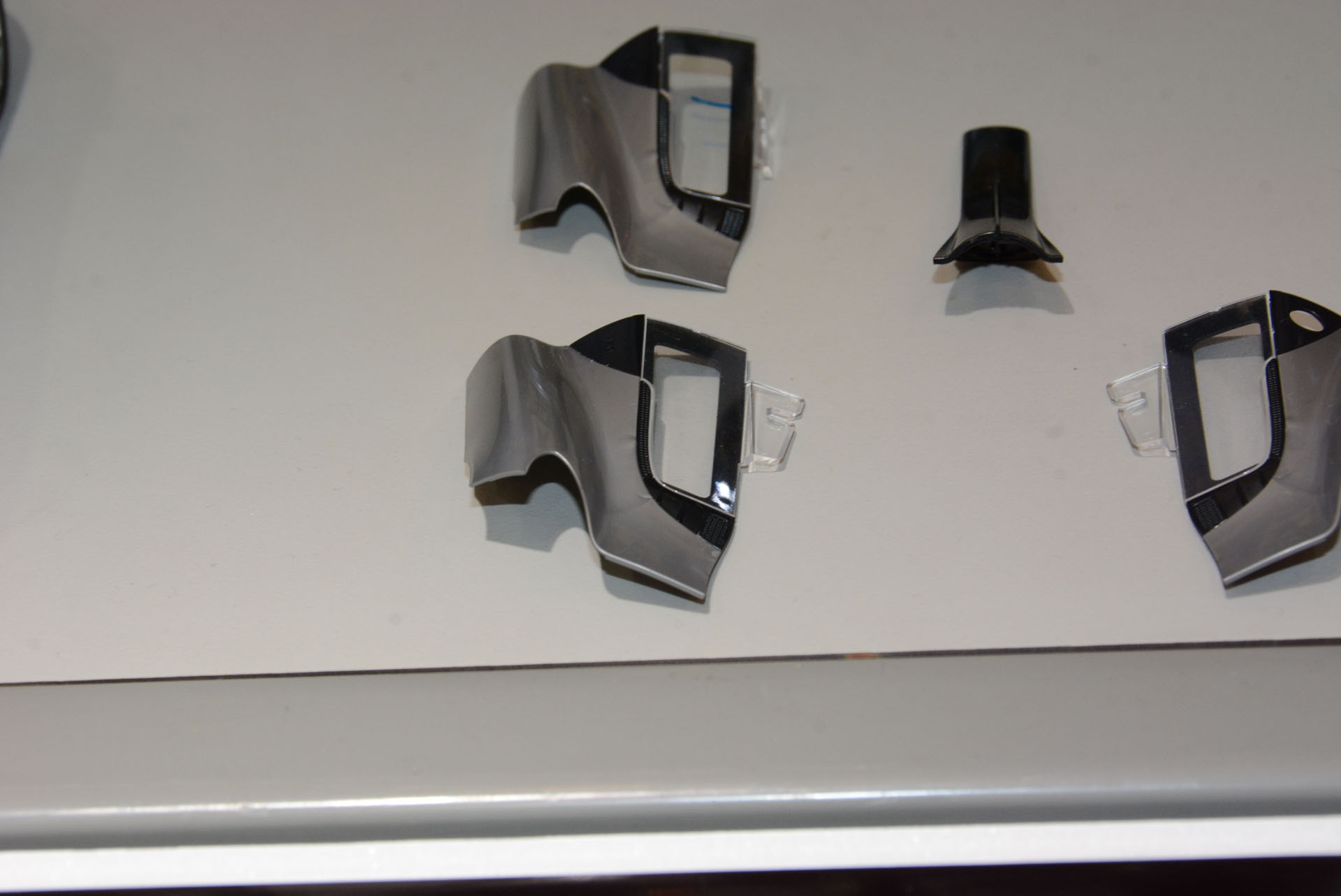 クリアパーツを通じて車内がはっきり見える