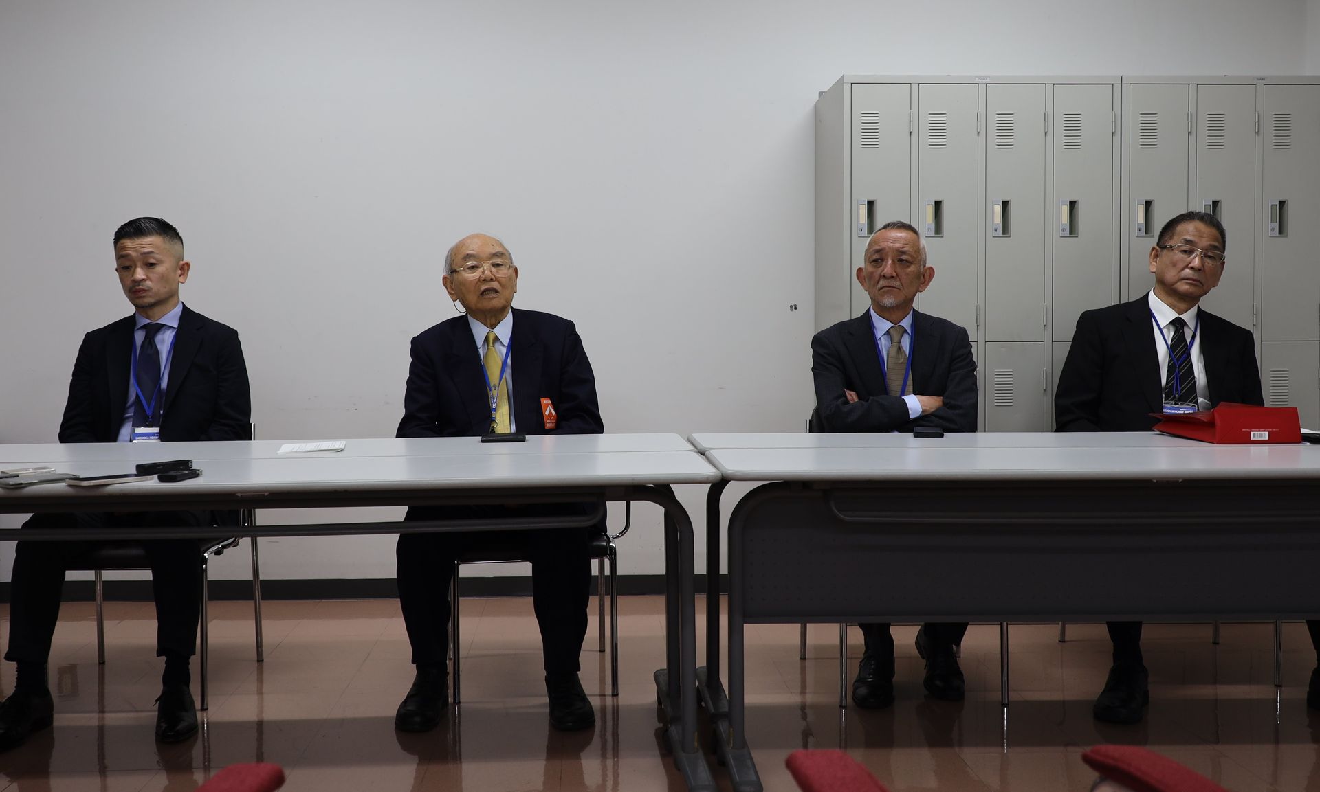 左より青嶋大輔理事、田宮俊作理事長、青嶋典生理事、長谷川勝人理事