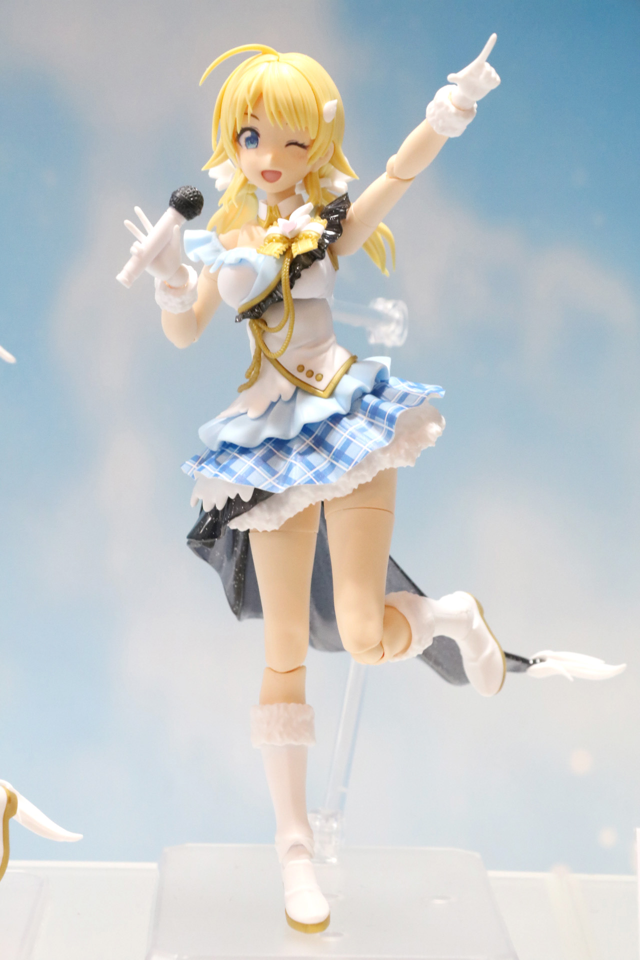 元気はつらつな八宮めぐるの活発なポーズが30MSシリーズでも再現されている