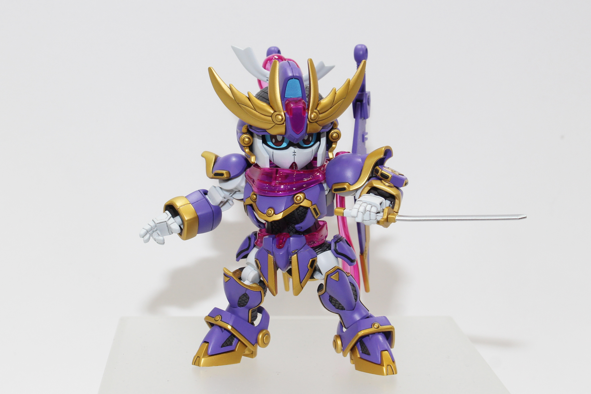 「SDガンダム クロスシルエット F9ノ1改」。11月発売予定。価格は1,980円（税込）。SDフレームとCSフレームの2種が付属し、好みの等身で作れる。「LEGEND BB」シリーズとのパーツ連動も