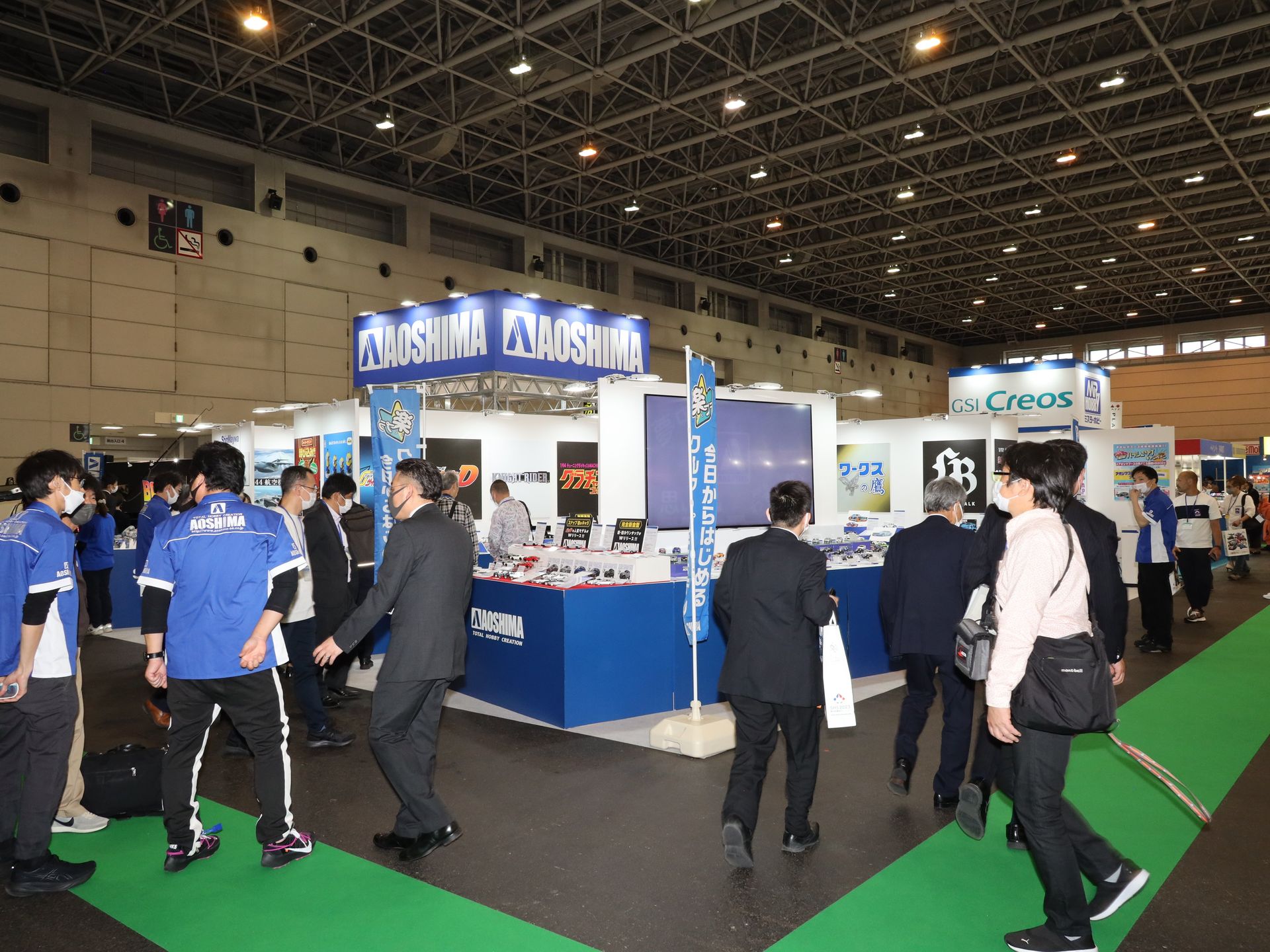 アオシマブースは、北大展示場を入ってすぐ左手