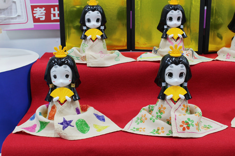 静岡の伝統工芸「駿河雛人形」をアオシマがプラモデル化。小中学生招待