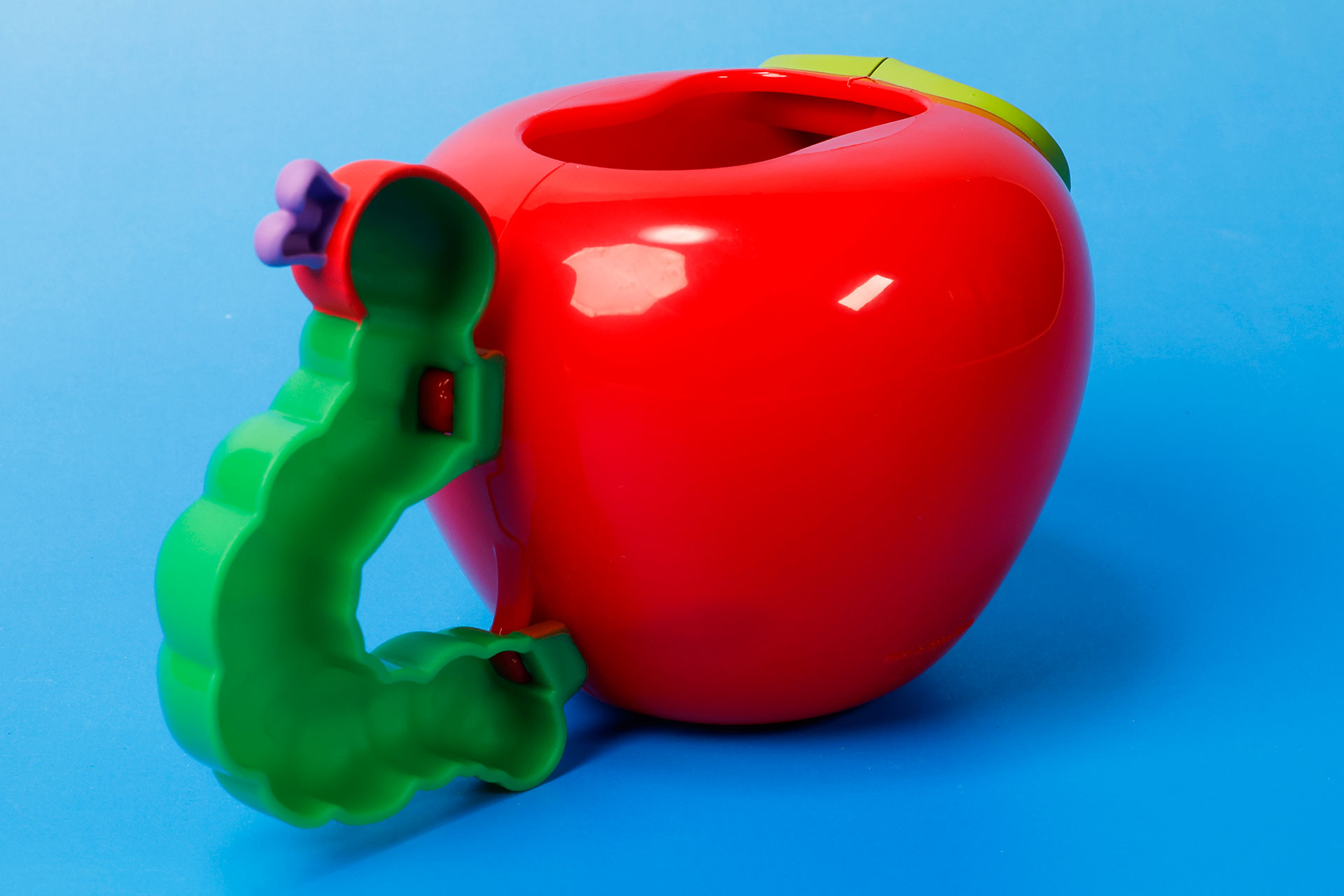 あおむしの裏側は造形が端折られている