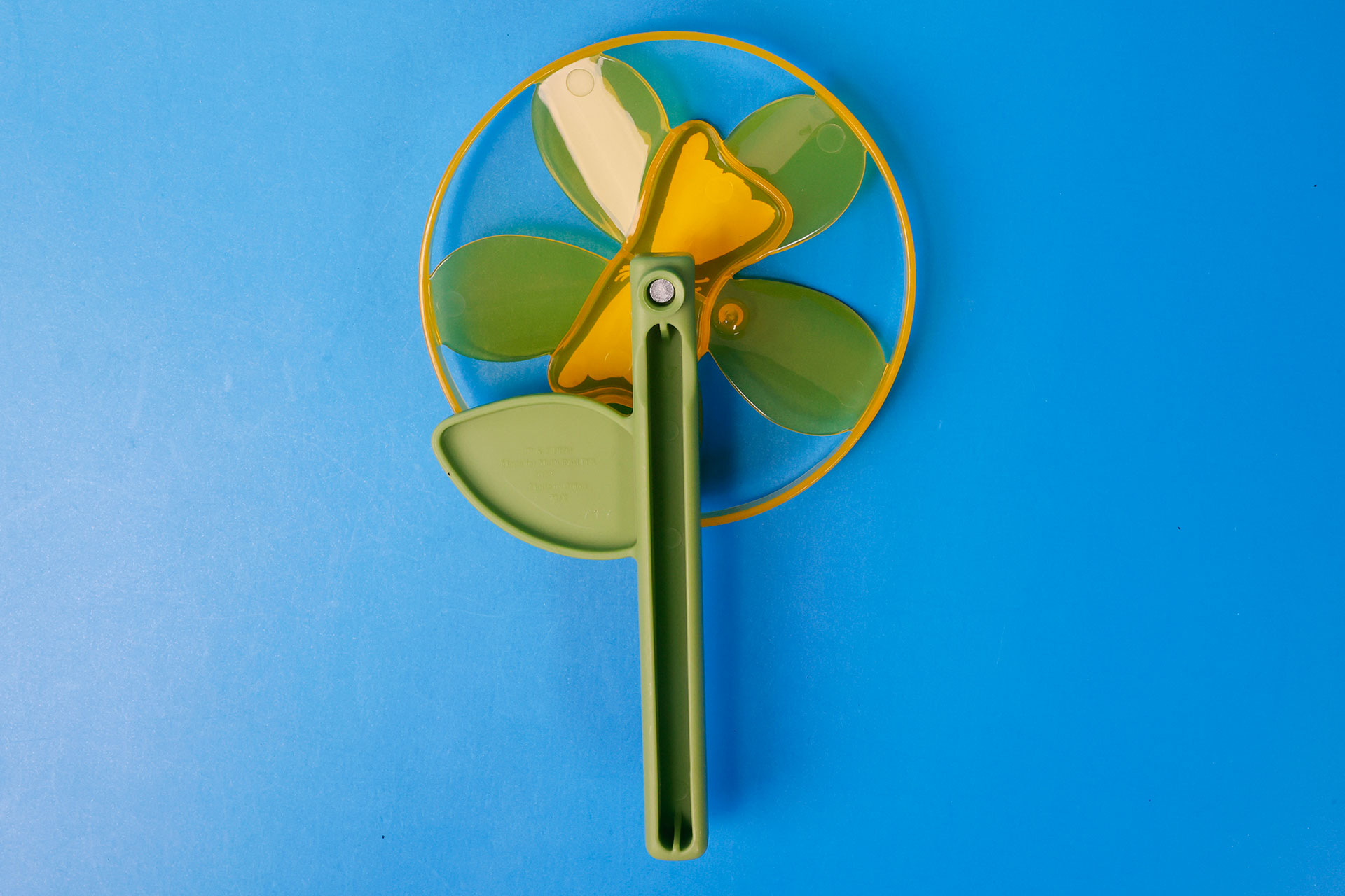 こちらはかざぐるまの裏側だ