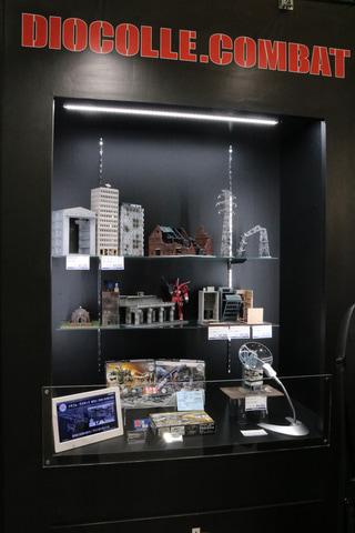 ジオラマ ベース ディスプレイ 戦場 ガンプラ 台座 廃ビル モンスター