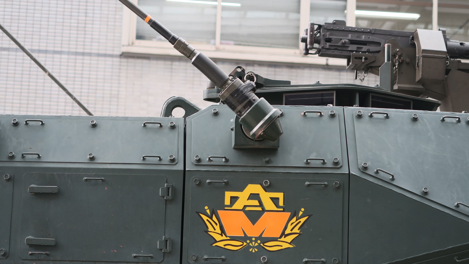 薬きょう受け、アンテナガード、砲塔バスケットの形状からC5より以前のモデルであることがわかる