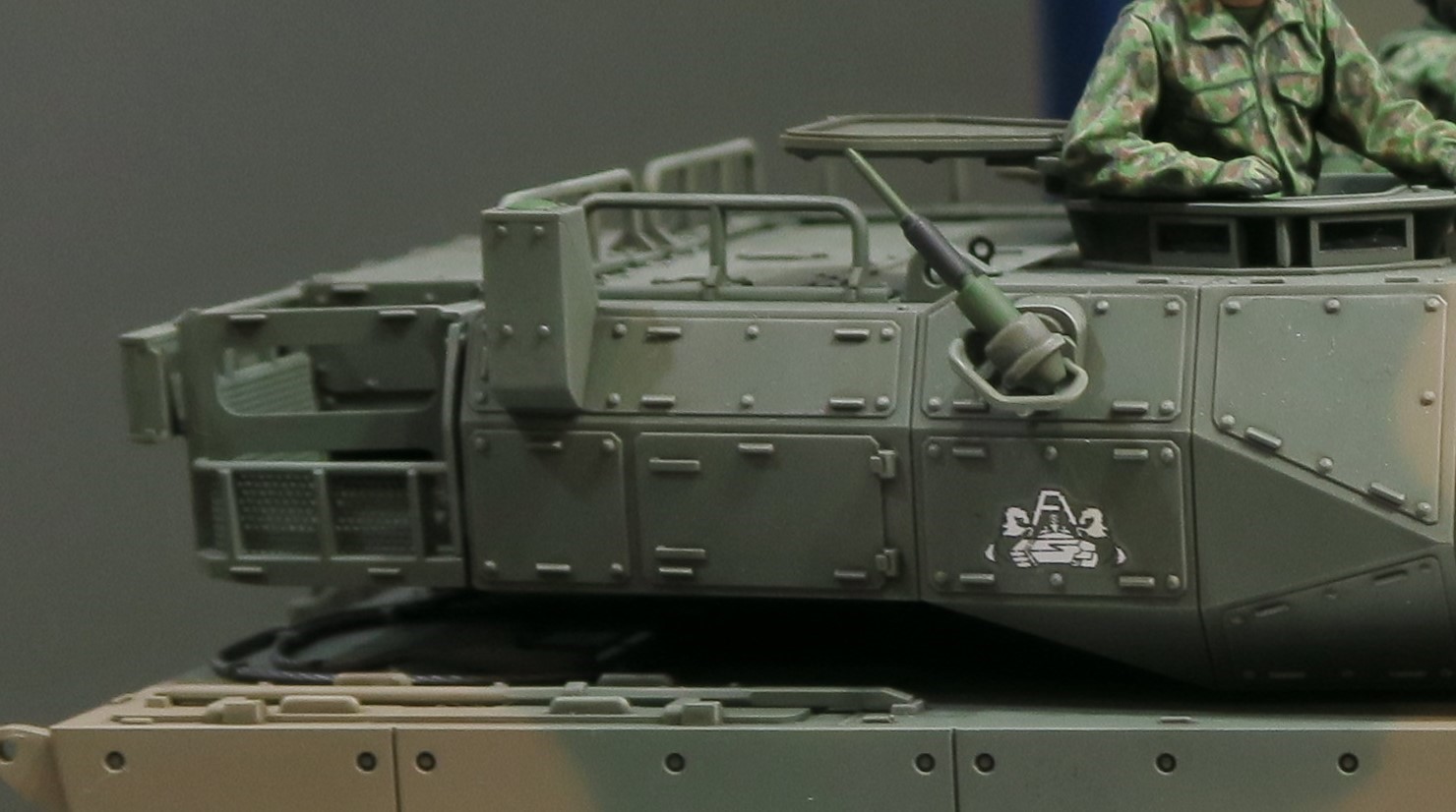 薬きょう受け、アンテナガード、砲塔バスケットの形状からC5より以前のモデルであることがわかる